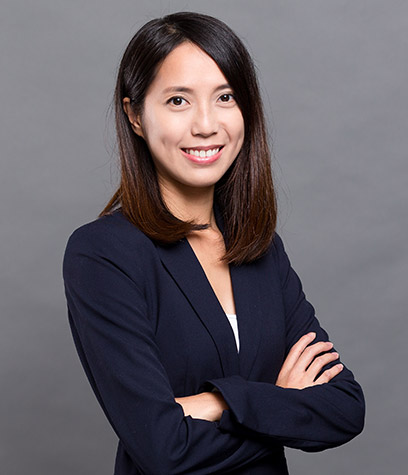 young-business-woman-RMBXHEF